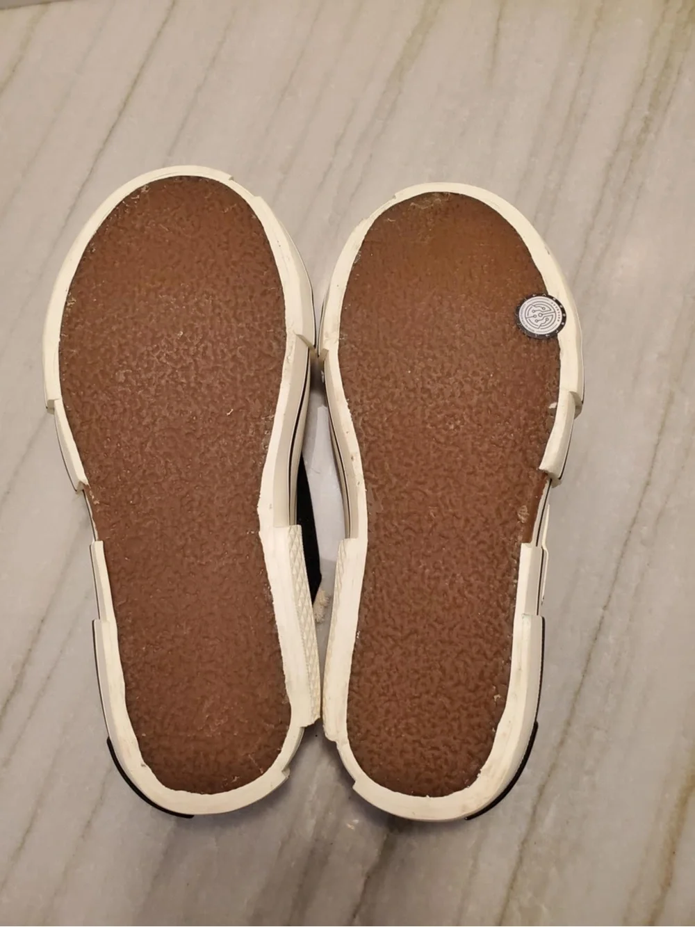 xvessel G.O.P. Slip-on Black women sneaker US7 (240cm)